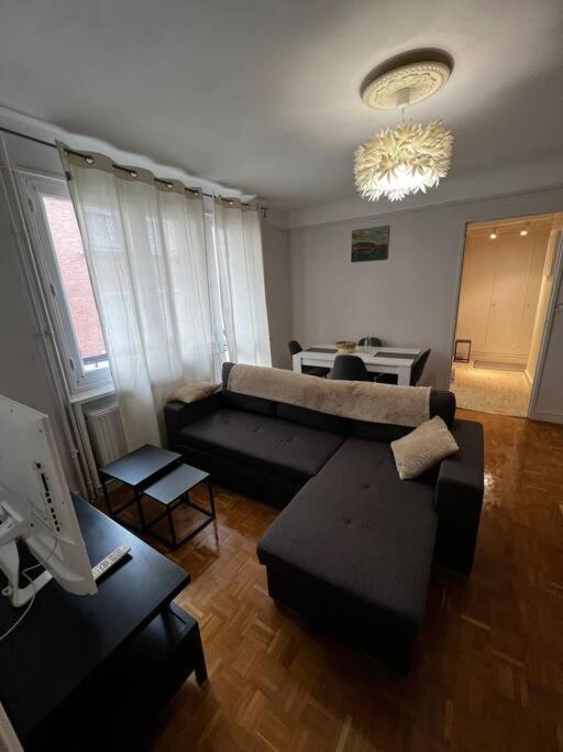 Appartement Avec Balcon En Centre Ville Bourges Buitenkant foto